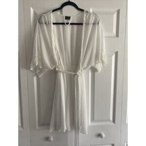 Seductive Wear By Cinema Etoile White Chiffon Lace Robe XL Bridal